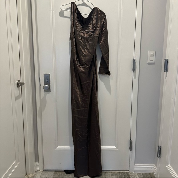 House of CB 'Catiana' Smoke One Sleeve Maxi Dress - Picture 9 of 12